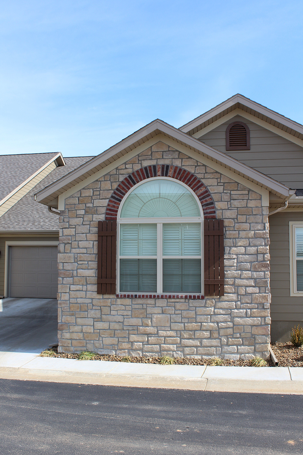Chisel Face — CUSTOM SANDSTONE COLOR