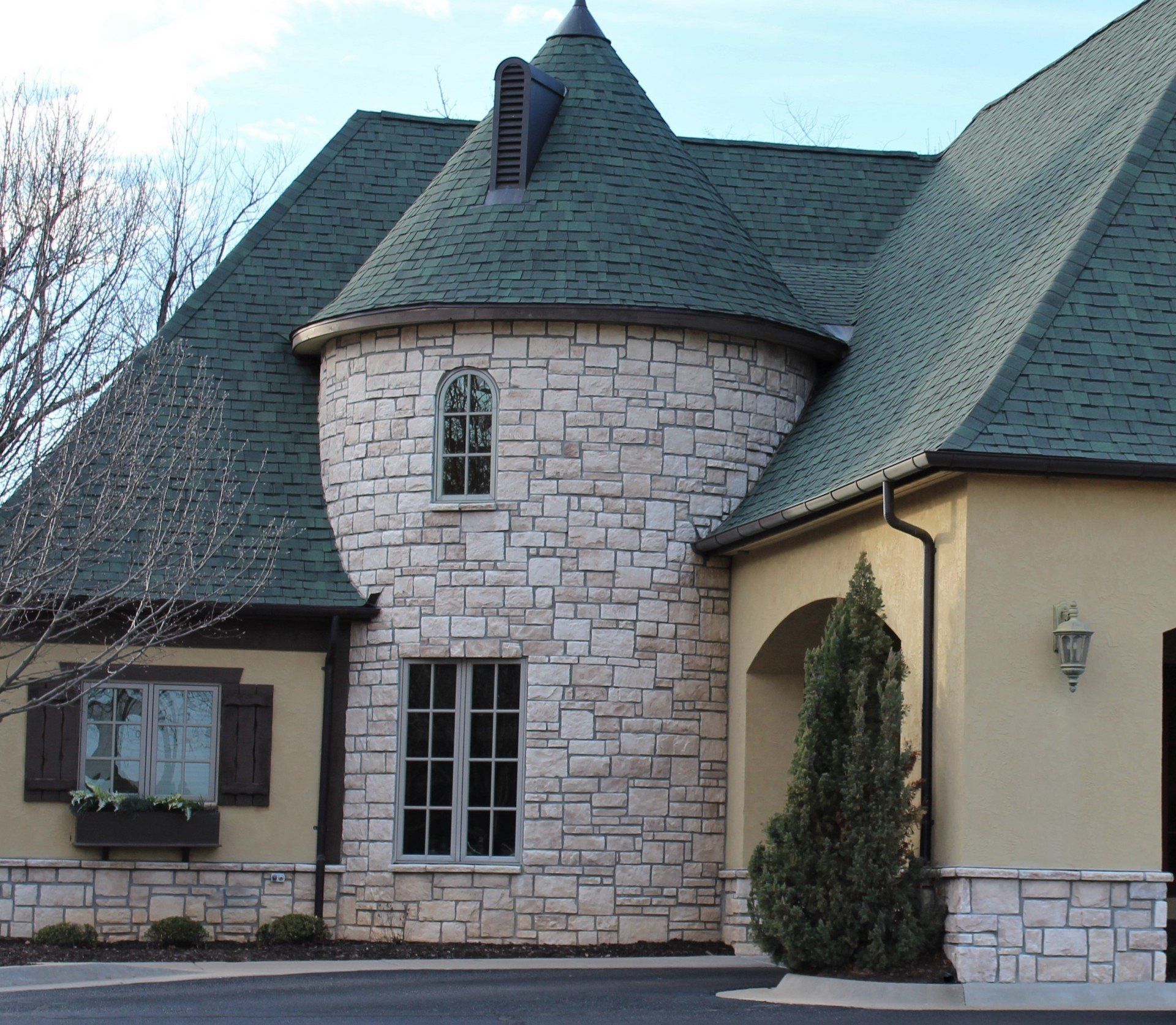 Diamond Petra Stone veneer project 87