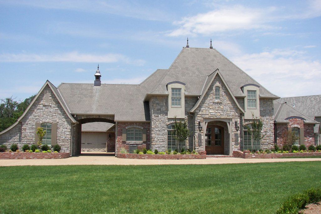 Diamond Petra Stone veneer project 26