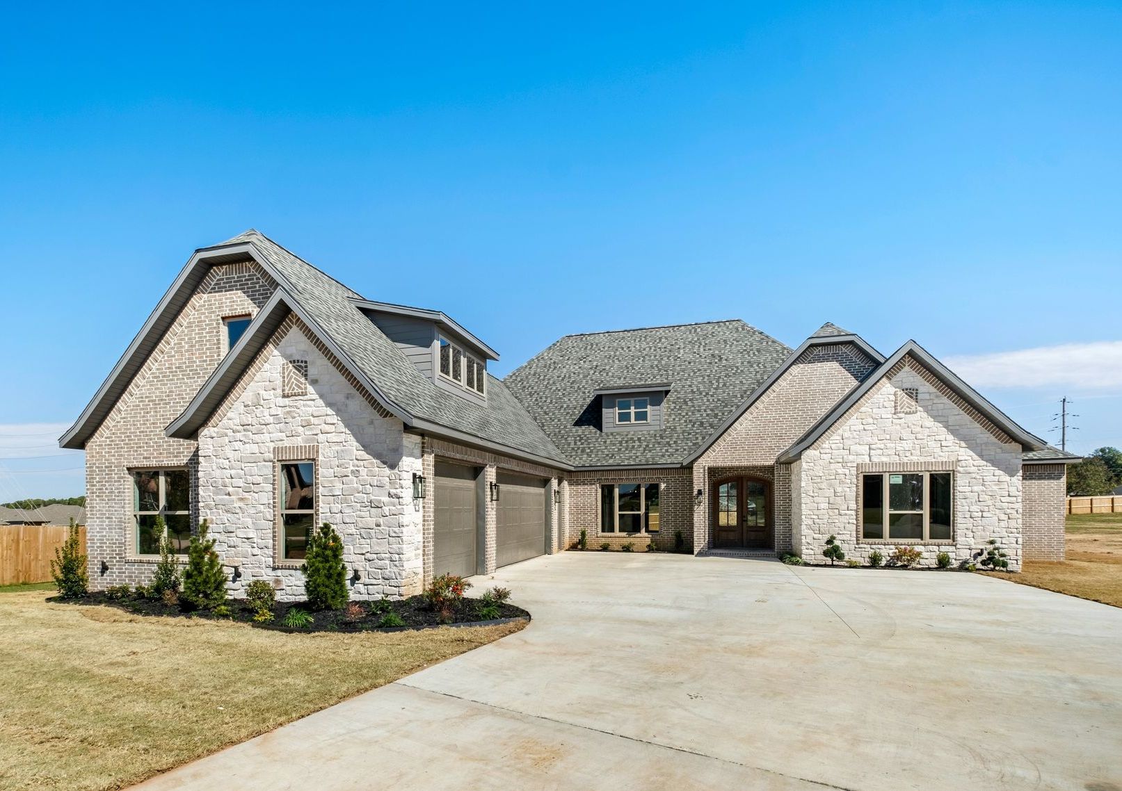 Diamond Petra Stone veneer project 19
