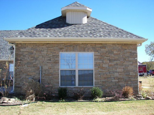 Diamond Petra Stone veneer project 46