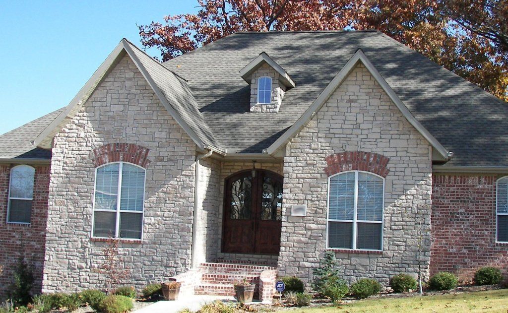 Diamond Petra Stone veneer project 37
