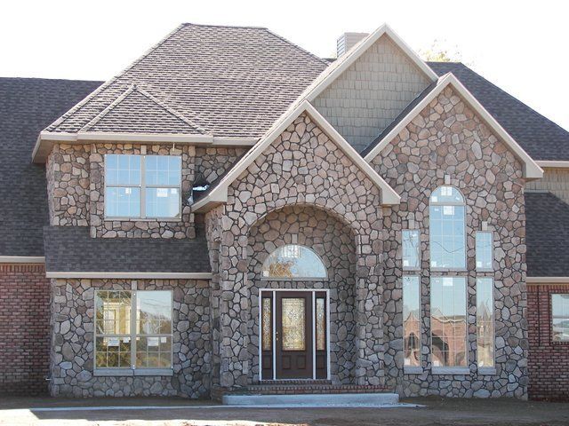 Diamond Petra Stone veneer project 75