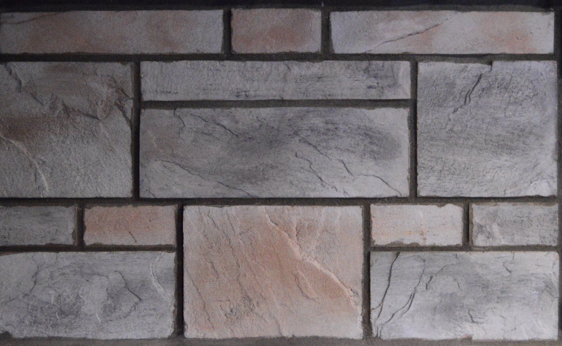 Slate manufactured stone veneer