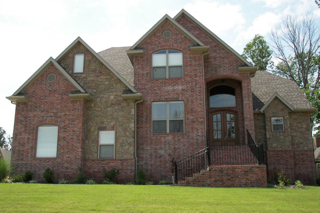 Diamond Petra Stone veneer project 39