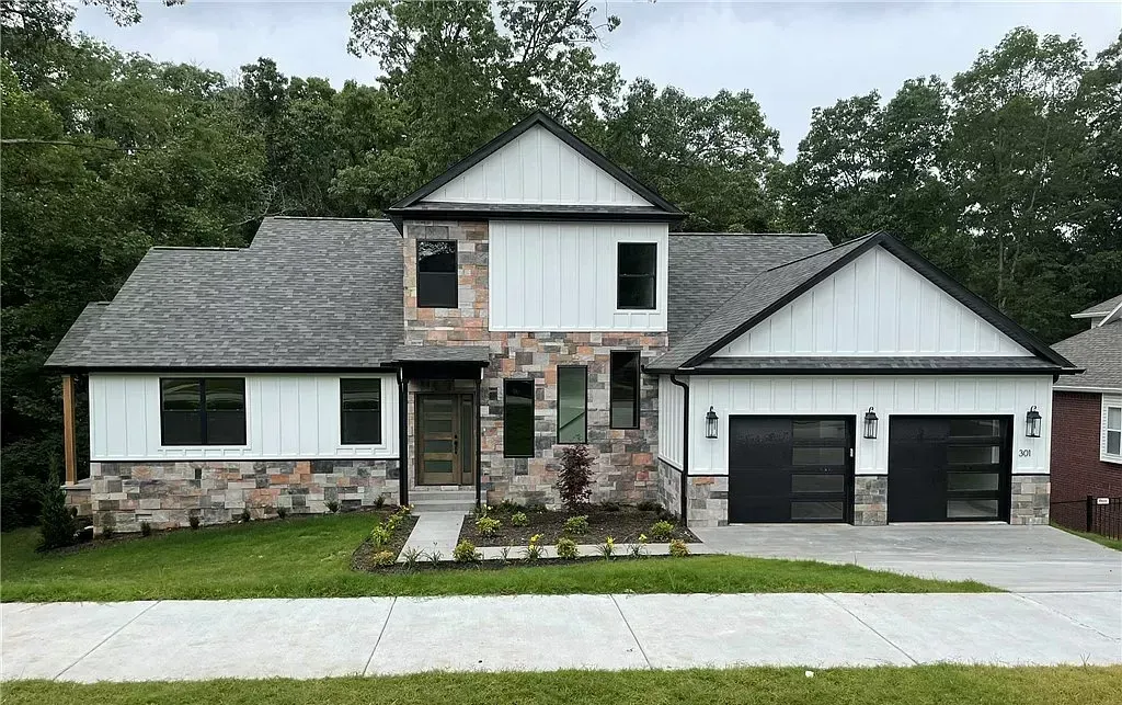 Diamond Petra Stone veneer project 18