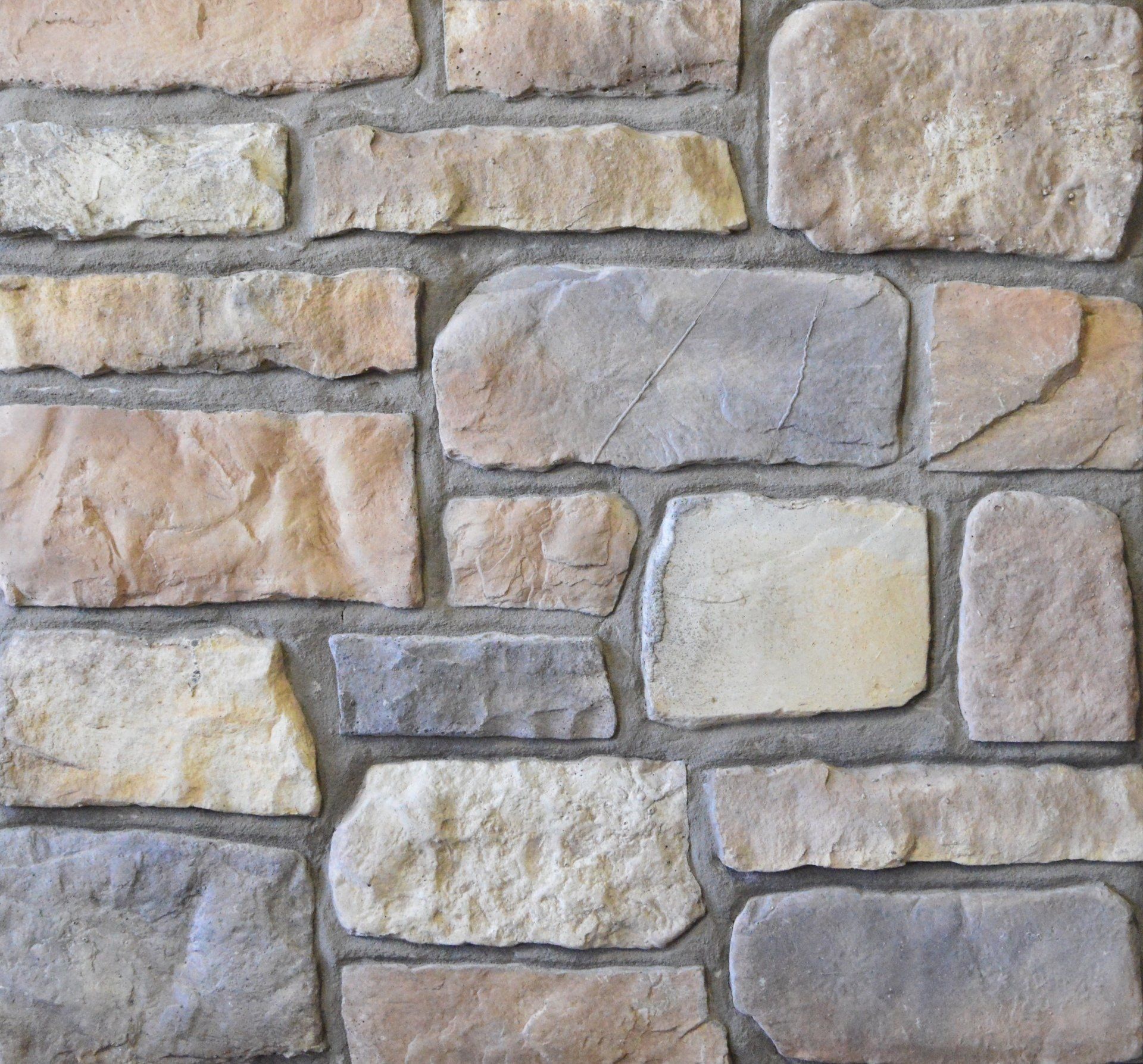 Cobblestone manufactured stone veneer